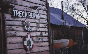 Treca Rupan Lodge